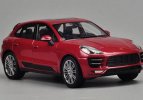 Welly 1:24 Scale Red / White /Black Diecast Porsche Macan Model