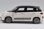 White / Yellow / Red 1:24 Welly Diecast 2013 Fiat 500L Model