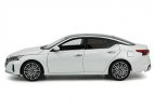 1:18 White / Black / Silver Diecast 2022 Nissan Altima Model