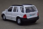 White 1:41 Scale Kids MaiSto Diecast Mercedes Benz ML320 Toy
