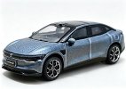 1:64 Scale Bburago White / Blue Diecast 2023 Zeekr 007 Model