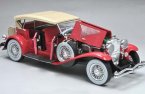 1:18 Scale Red / Green Diecast 1934 Duesenberg Model