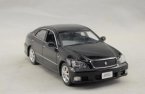 White / Black / Silver 1:43 J-collection Diecast Toyota Crown