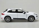 Welly 1:24 Scale Red / White /Black Diecast Porsche Macan Model