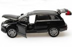 Black / White / Red 1:32 Scale Diecast Audi Q7 SUV Toy
