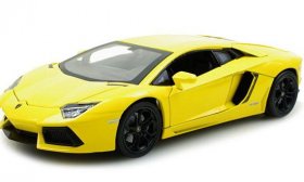 Red / Yellow 1:18 Diecast Lamborghini Aventador LP700-4 Model