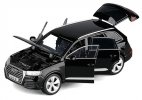 Kids 1:32 Scale Black / White / Blue Diecast Audi Q7 SUV Toy