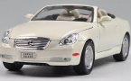 Creamy White / Red Welly 1:24 Scale Diecast Lexus SC430 Model