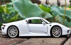 White / Black /Yellow 1:24 Scale Welly Diecast Porsche 918 Model