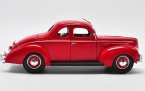 Green / Red 1:18 Maisto Diecast 1939 Ford Deluxe Coupe Model