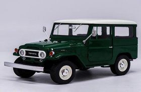 Green 1:18 Triple9 Diecast Toyota Land Cruiser FJ40 Model