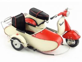 1:8 Scale Red / Green Retro Tinplate Vespa Sidebar Model