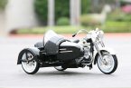 MaiSto 1:18 Black/ White Diecast Harley-Davidson Sidecar