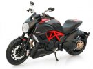 Red-Black 1:12 MaiSto Diecast Ducati Diavel Carbon Model