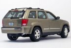 Golden /Deep Green 1:18 Maisto Diecast Jeep Grand Cherokee Model