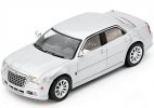1:64 White /Red /Silver /Gray Diecast 2005 Chrysler 300C Model