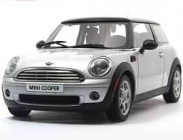 Blue / Silver Autoart 1:18 Scale Diecast Mini Cooper Model