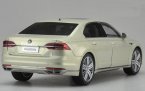 Silver / Brown / Black 1:18 Scale Diecast VW Phideon Model