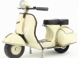 White Vintage Tinplate 1:8 Scale 1965 Vespa Scooter Model