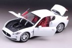 White / Black Motormax Diecast Maserati GranTurismo Model