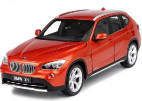 Orange / Black 1:18 Scale Kyosho Diecast BMW X1 Model