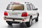 White / Dark Green Diecast Toyota Land Cruiser LC100 SUV Model