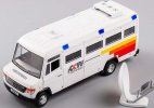 White 1:32 Scale CCTV Kids Diecast Mercedes Benz Vario Toy