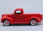 1:18 Scale Red / Black MotorMax Diecast 1940 Ford Pickup Model