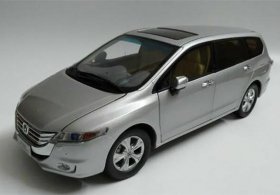 1:18 Scale Silver Diecast 2013 Honda Odyssey MPV Model