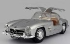 Red /Silver 1:18 Bburago Diecast 1954 Mercedes Benz 300SL Model