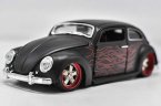 Black / Red 1:24 Scale Maisto Diecast 1967 VW Beetle Model