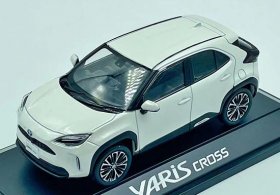 Black / White 1:30 Scale Diecast 2022 Toyota Yaris Cross Model