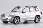 Black / White / Red 1:18 Scale MaiSto Mercedes-Benz GLK Class