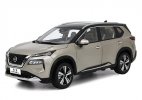 1:18 Scale White / Golden Diecast 2021 Nissan X-Trail SUV Model