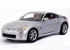 Silver / Orange 1:18 Scale Maisto Diecast Nissan 350Z Model