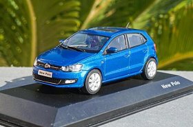 Red / Blue 1:43 Scale Diecast 2012 VW New Polo Model