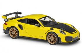 1:24 Scale Yellow MaiSto Diecast Porsche 911 GT2 RS Model