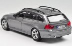 White / Gray 1:24 Scale Bburago Diecast BMW 335 Model