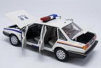 White 1:18 Scale Welly Diecast VW Santana Police Model