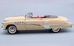 1:18 Creamy White MotorMax Diecast 1949 Buick Roadmaster Model