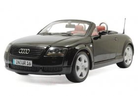 Black / Gray 1:18 Scale Maisto Diecast Audi TT Roadster Model