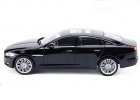 Black / White 1:24 Scale Welly Diecast Jaguar XJ Model