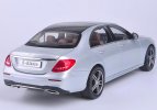 Iscale 1:18 Scale Diecast Mercedes Benz E300L Model