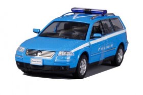 Blue 1:24 Scale Welly Police Diecast VW Passat Model