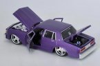 Purple / Golden 1:26 Maisto Diecast Chevrolet Caprice Model