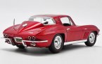 Green / Red 1:18 Maisto Diecast 1965 Chevrolet Corvette Model