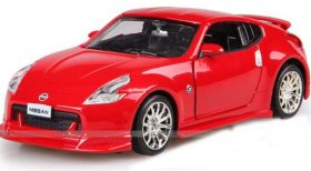 1:32 Kids White / Black / Red / Yellow Diecast Nissan 370Z Toy