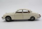 White / Blue 1:18 Scale PARAGON Diecast 1962 Jaguar Mark Model