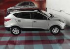 1:18 Black / White / Silver Diecast 2010 Hyundai IX35 SUV Model