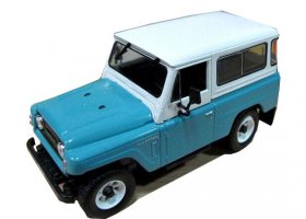 Blue-White 1:43 Scale Diecast Nissan Patrol H60 Model